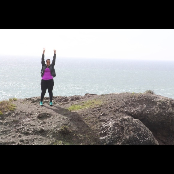 LOVE, EMBRACE & TREAT YOUR THICK 🥰 - Picture 6 of 9